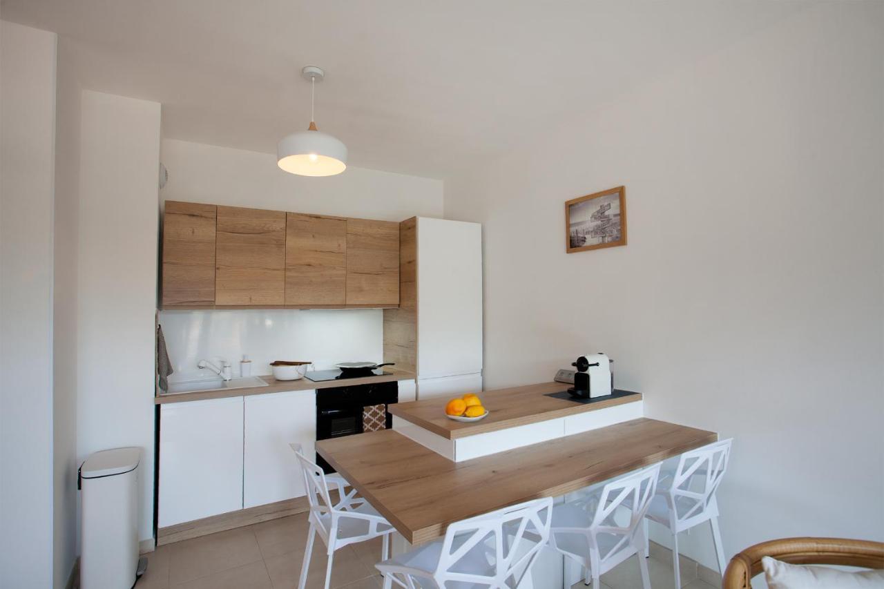 Playa Marina Apartment Coventry Exterior foto
