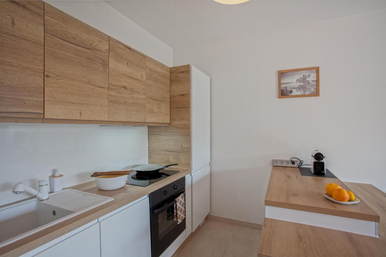 Playa Marina Apartment Coventry Exterior foto